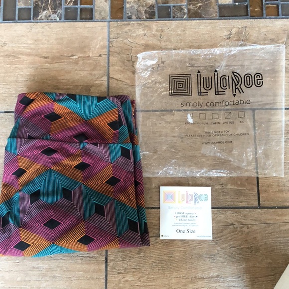 3D Box OS Leggings - Picture 6 of 6